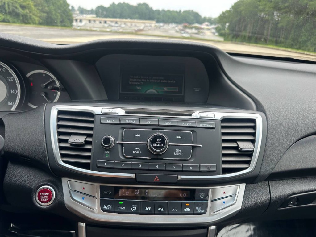 2013 Honda Accord Image 18