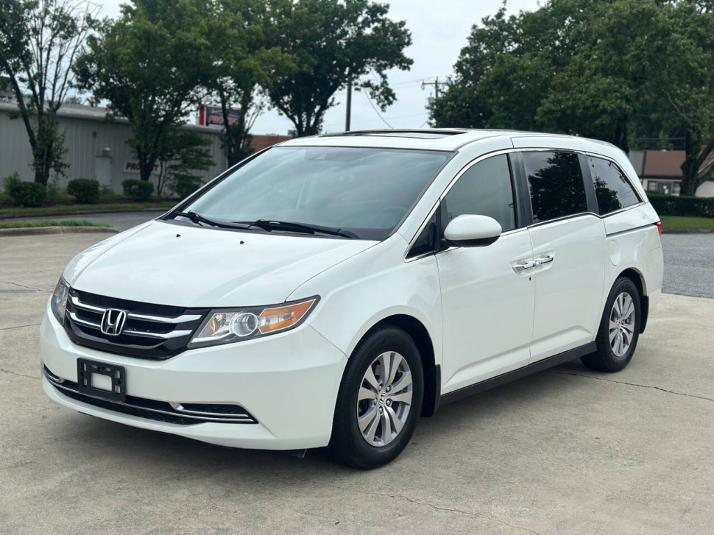 2017 Honda Odyssey Image 1
