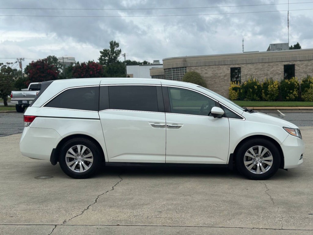 2017 Honda Odyssey Image 5