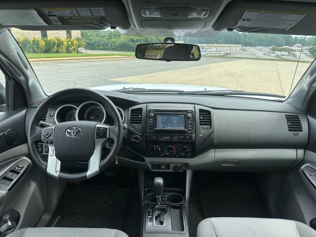 2014 Toyota Tacoma Image 11