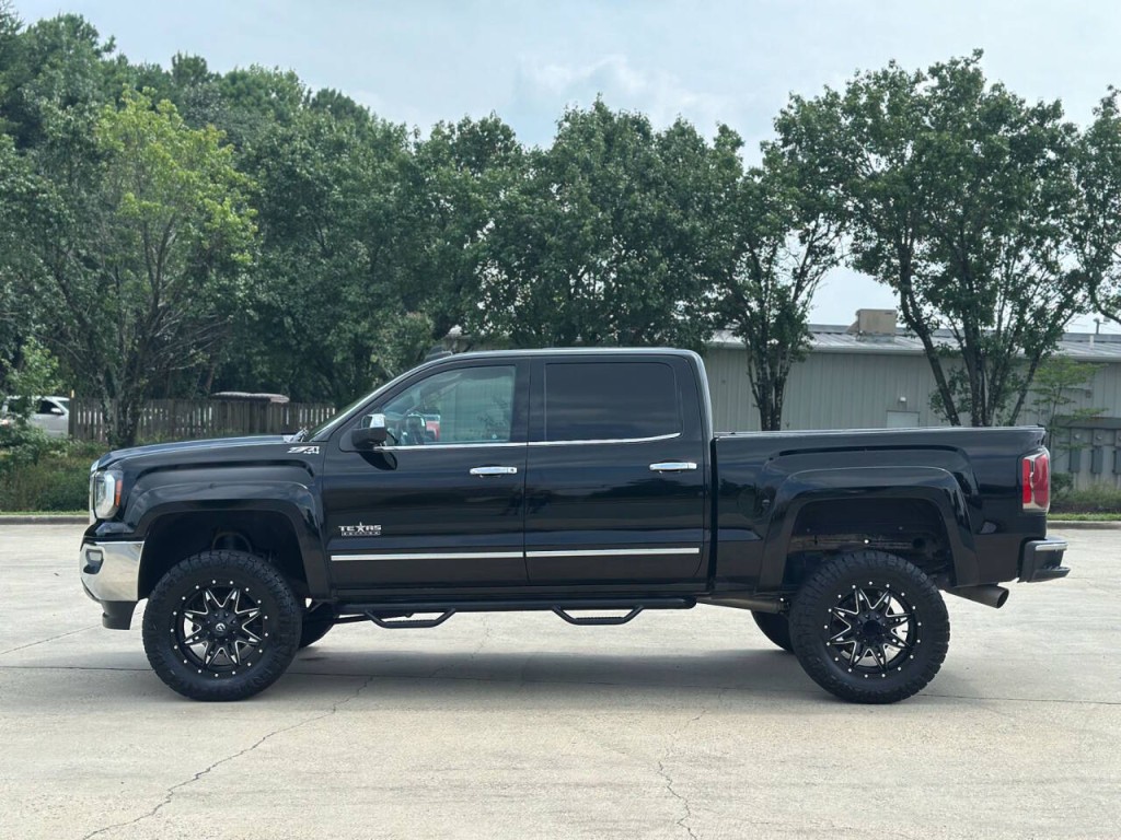 2017 GMC Sierra 1500 Image 2
