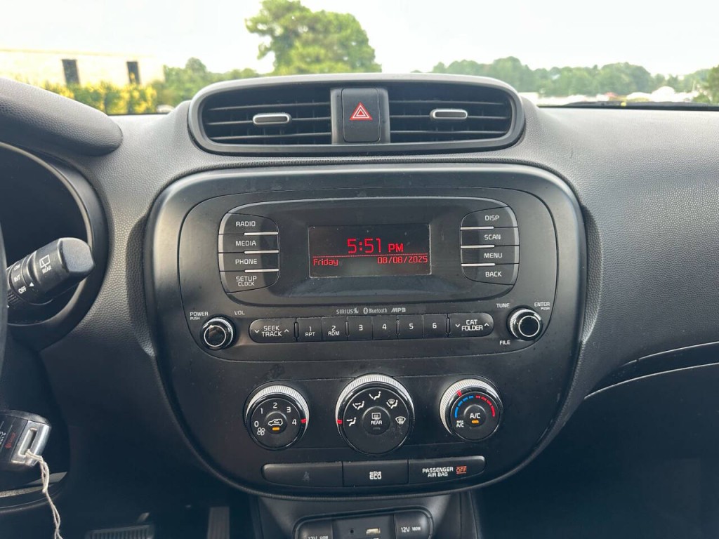 2015 Kia Soul Image 13