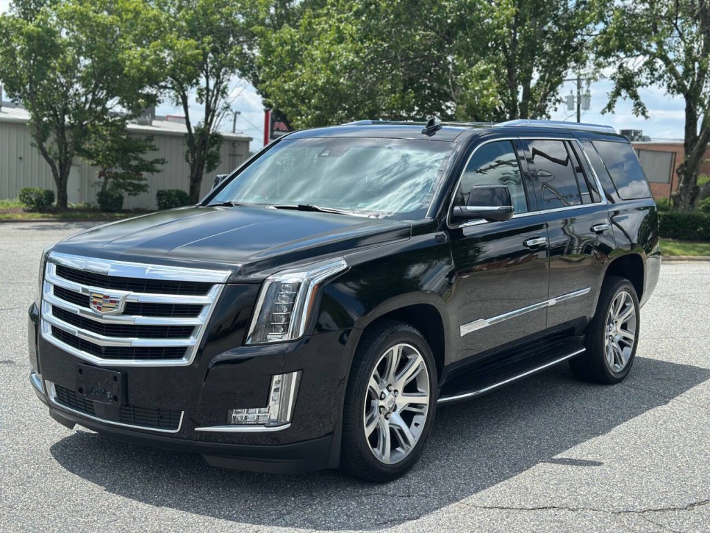 2016 Cadillac Escalade Image 1