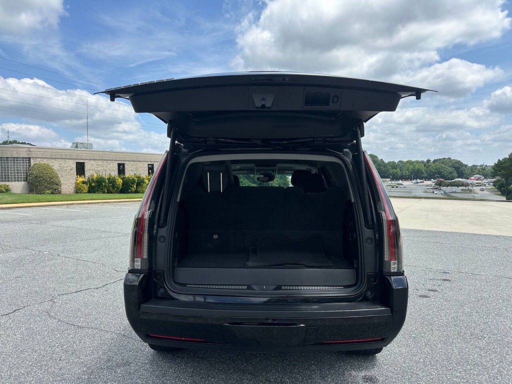 2016 Cadillac Escalade Image 15