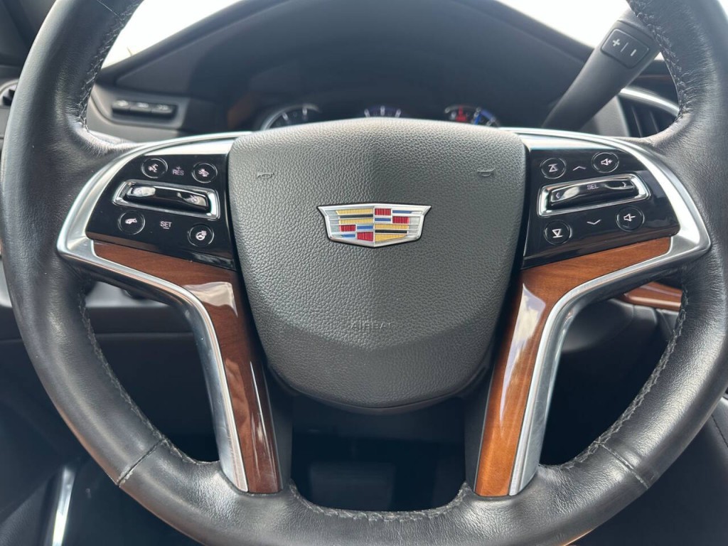 2016 Cadillac Escalade Image 17