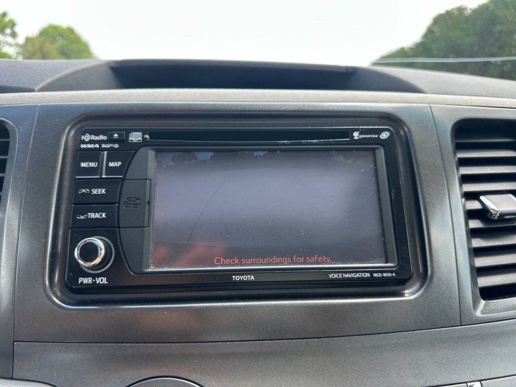 2014 Toyota Sienna Image 20
