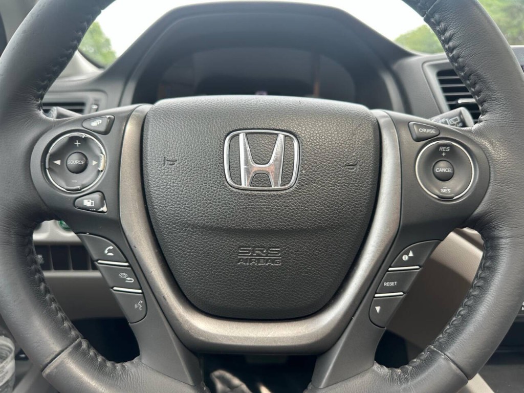 2016 Honda Pilot Image 17