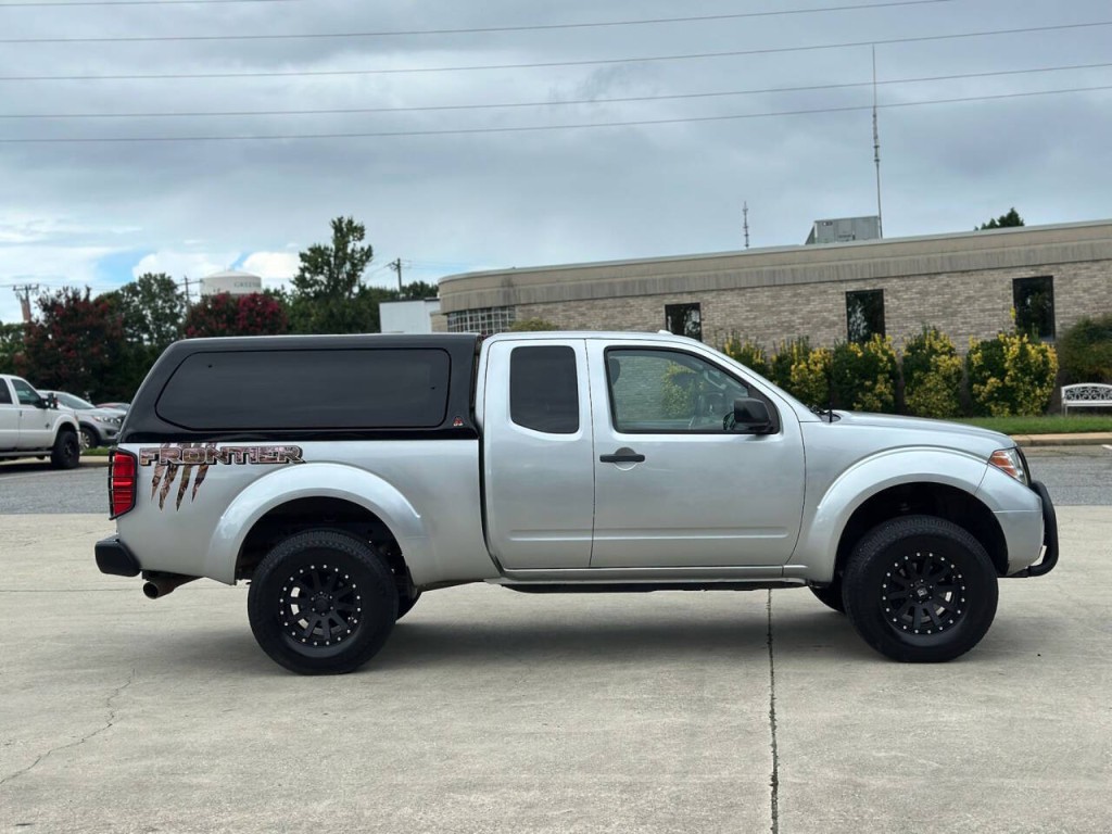 2016 Nissan Frontier Image 6