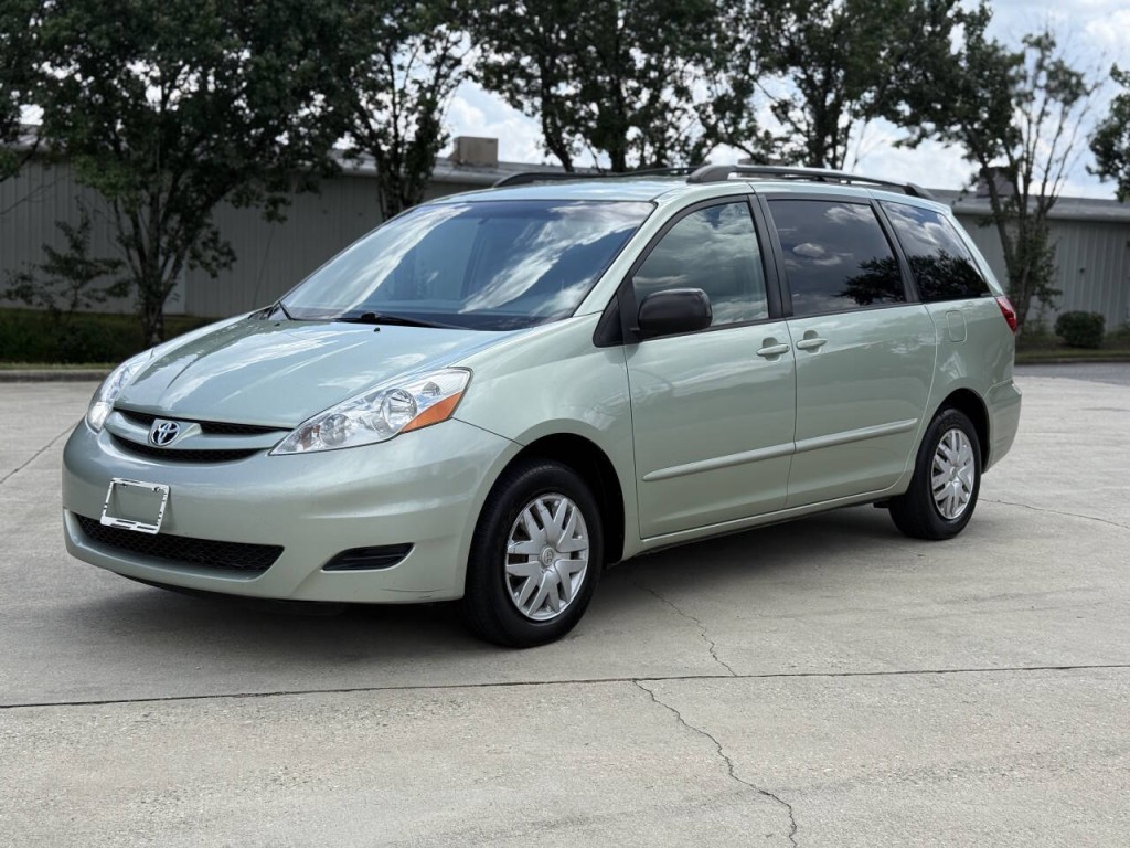 2006 Toyota Sienna Image 1