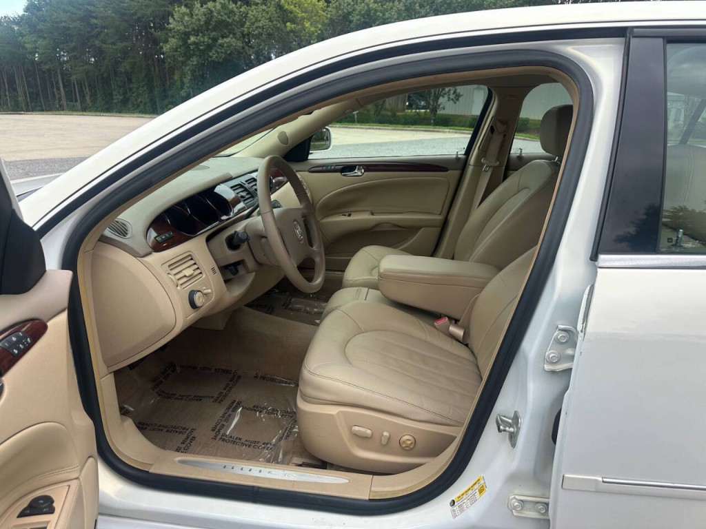 2006 Buick Lucerne Image 8