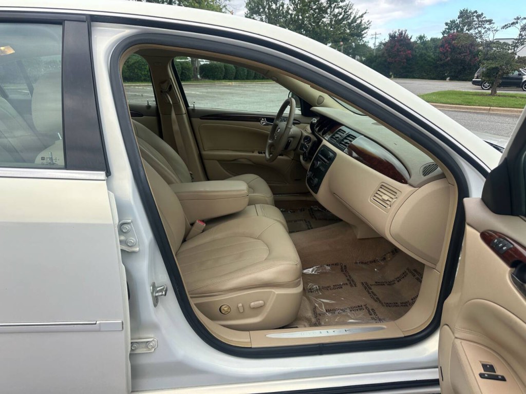 2006 Buick Lucerne Image 13