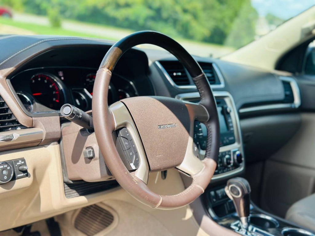2016 GMC Acadia Image 7