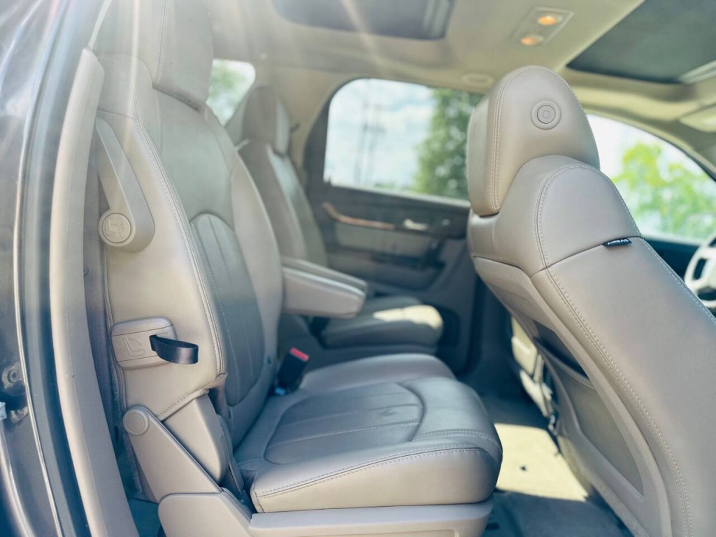 2016 GMC Acadia Image 11