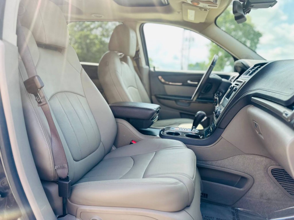 2016 GMC Acadia Image 12