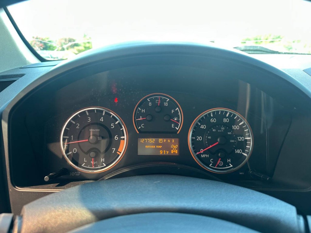 2015 Nissan Titan Image 13