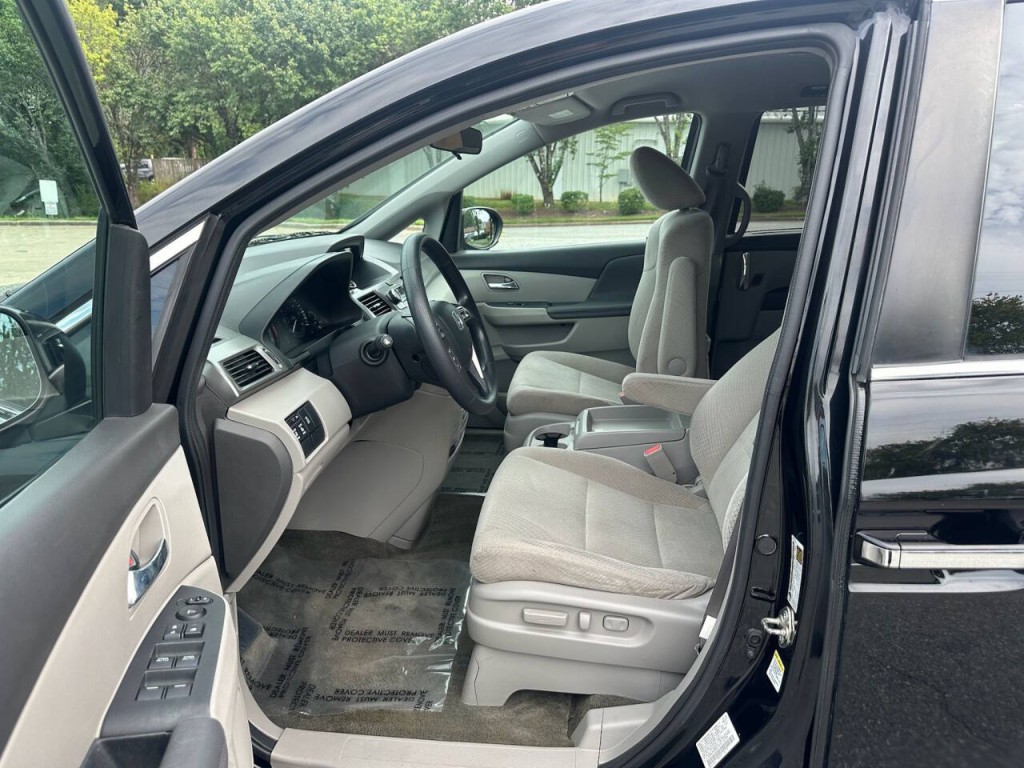 2016 Honda Odyssey Image 8