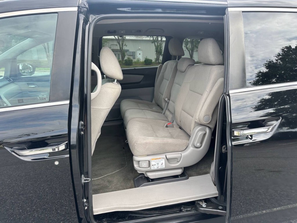 2016 Honda Odyssey Image 9
