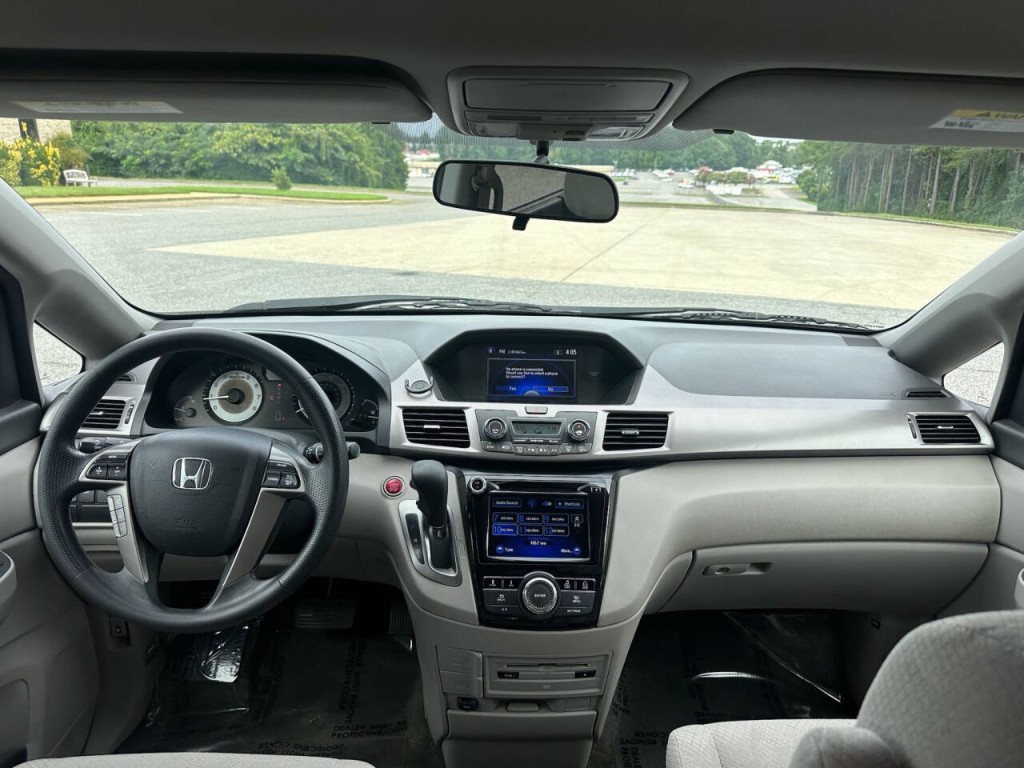 2016 Honda Odyssey Image 11