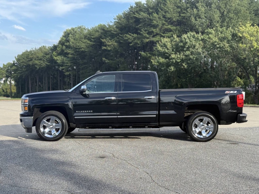 2015 Chevrolet Silverado 1500 Image 2