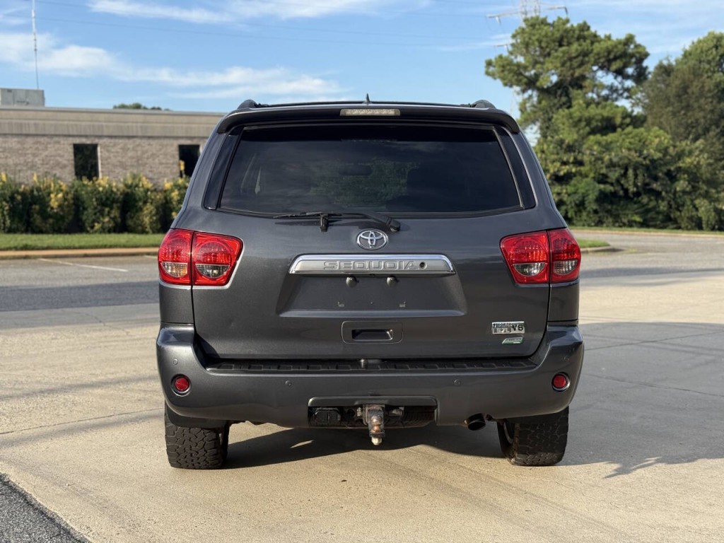 2015 Toyota Sequoia Image 4
