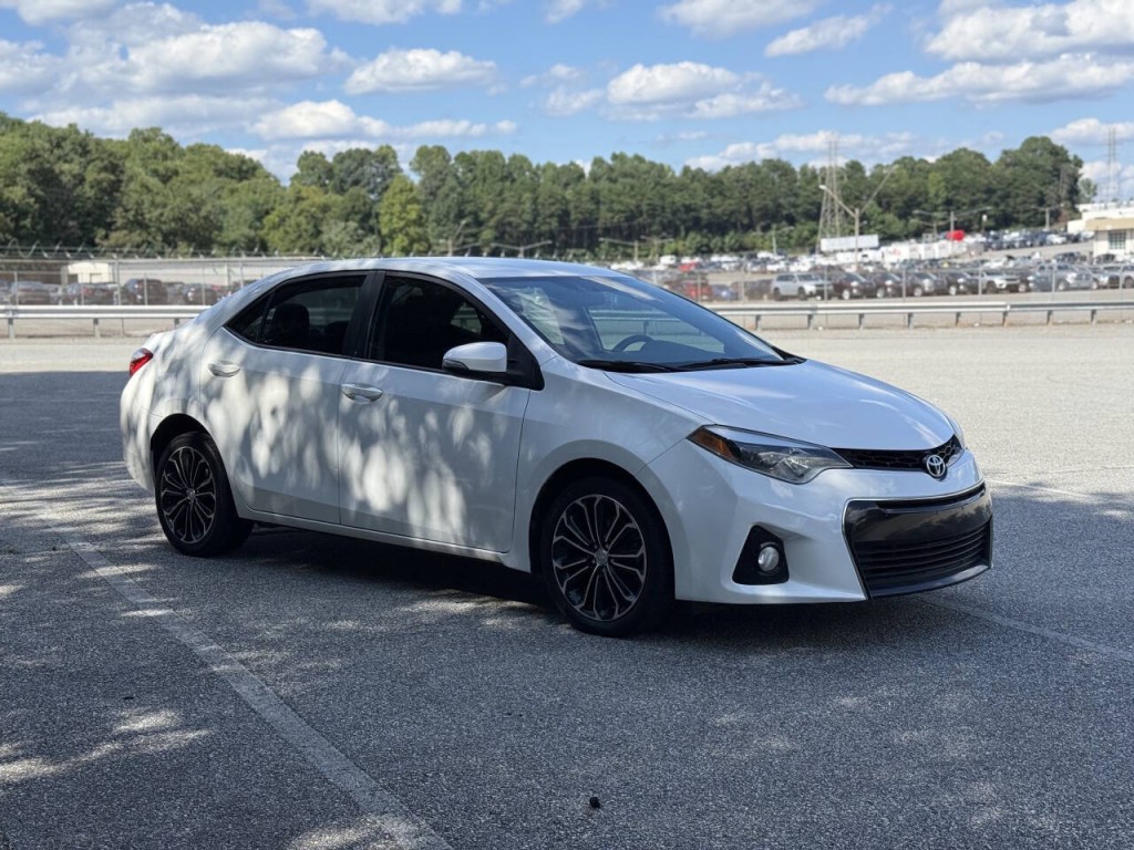 2015 Toyota Corolla Image 7