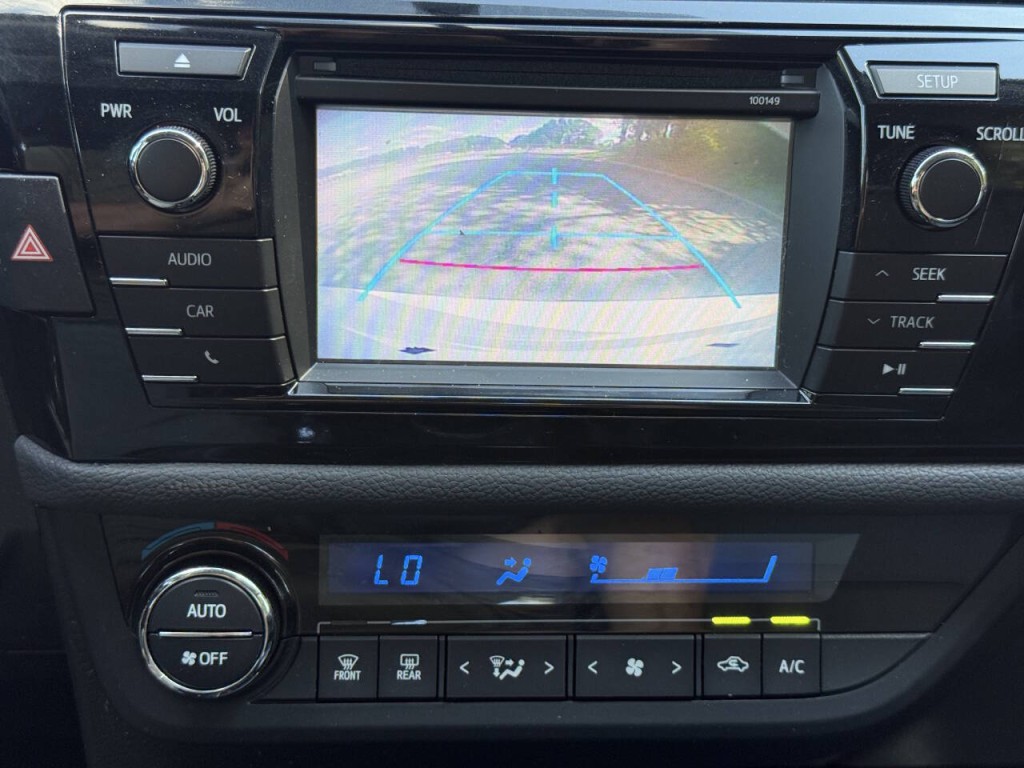 2015 Toyota Corolla Image 13