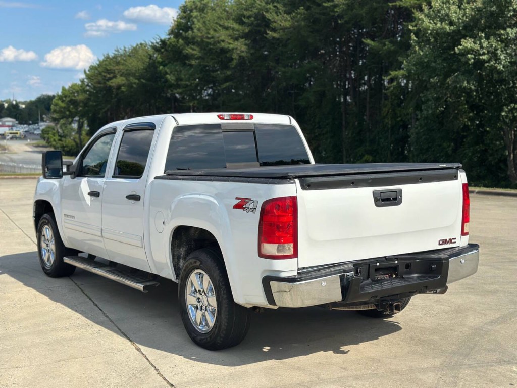 2011 GMC Sierra 1500 Image 3