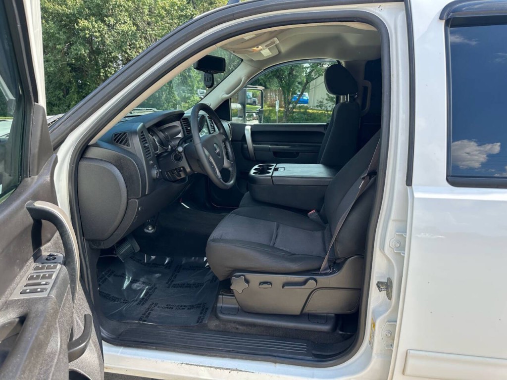 2011 GMC Sierra 1500 Image 8