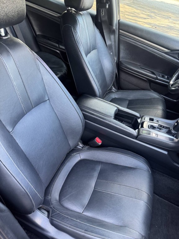 2018 Honda Civic Image 11