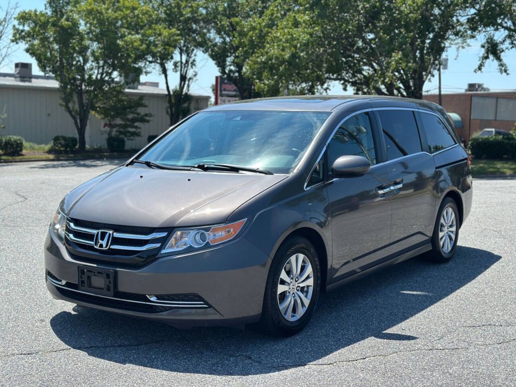 2016 Honda Odyssey Image 1