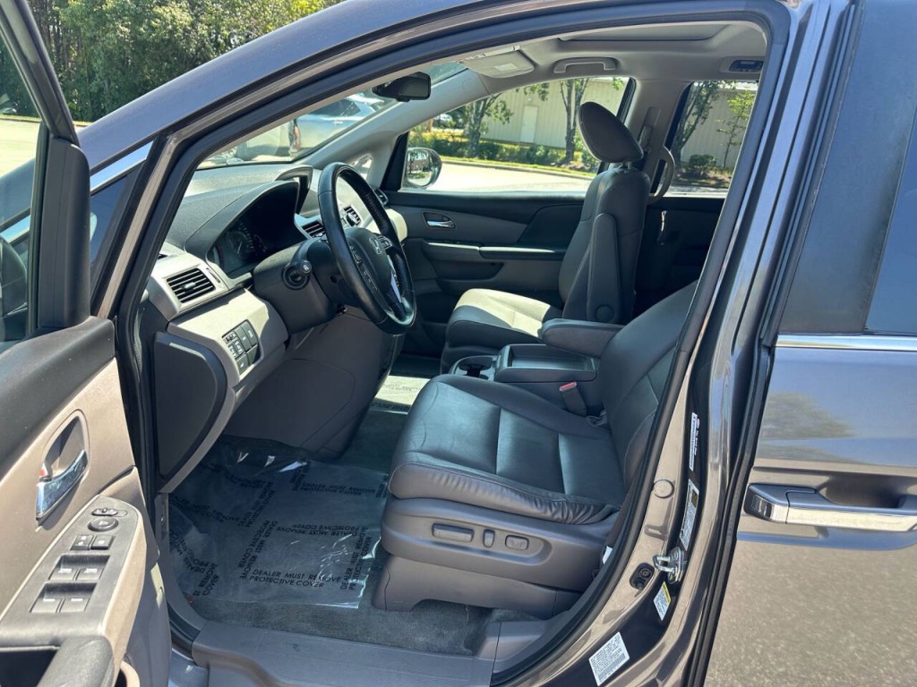 2016 Honda Odyssey Image 8
