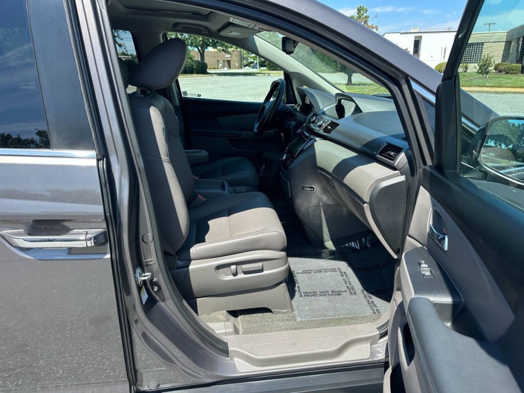 2016 Honda Odyssey Image 12