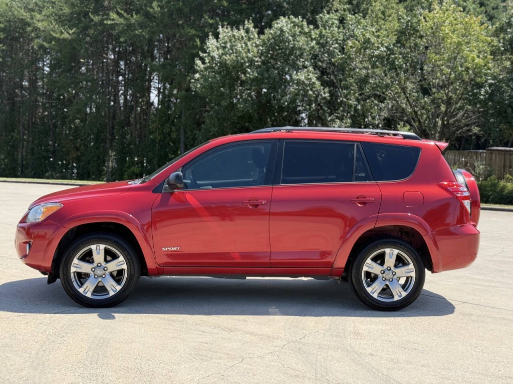 2011 Toyota Rav4 Image 2