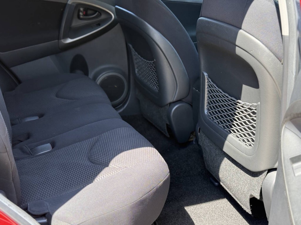 2011 Toyota Rav4 Image 10