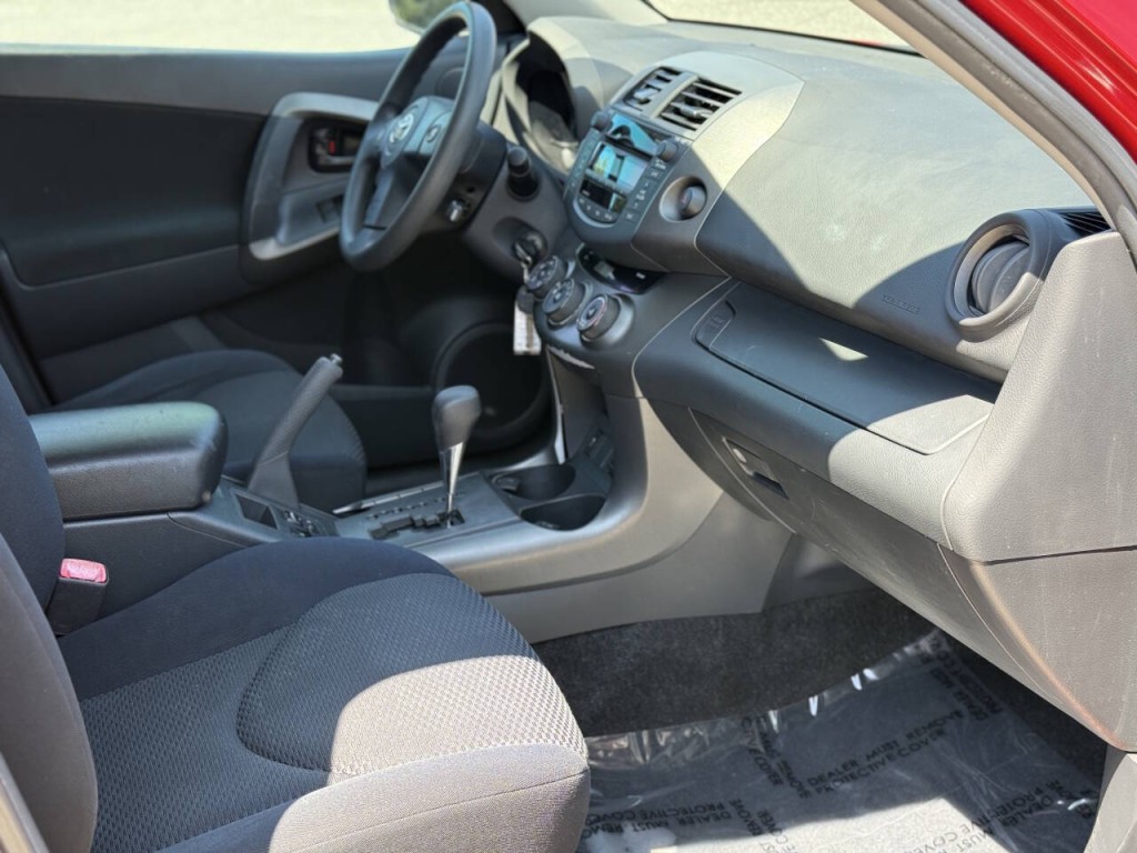 2011 Toyota Rav4 Image 12