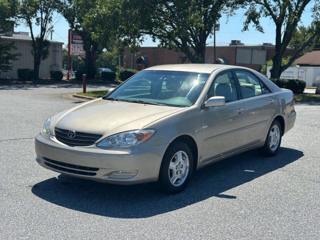 2003 Toyota Camry Image 1