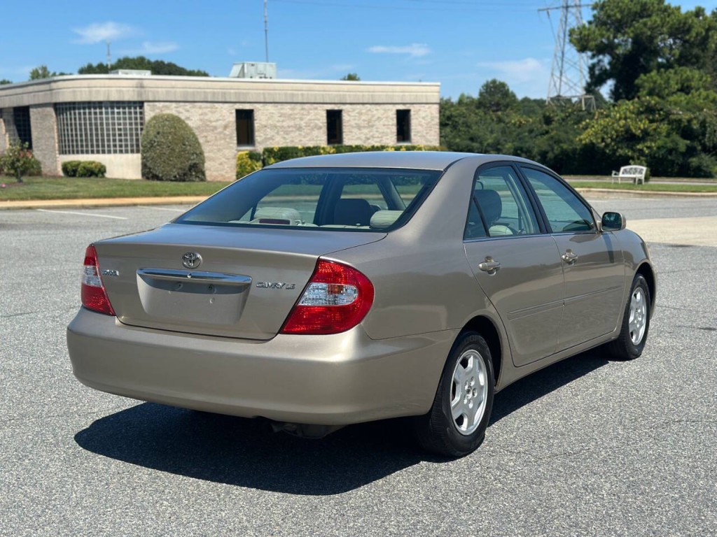 2003 Toyota Camry Image 5