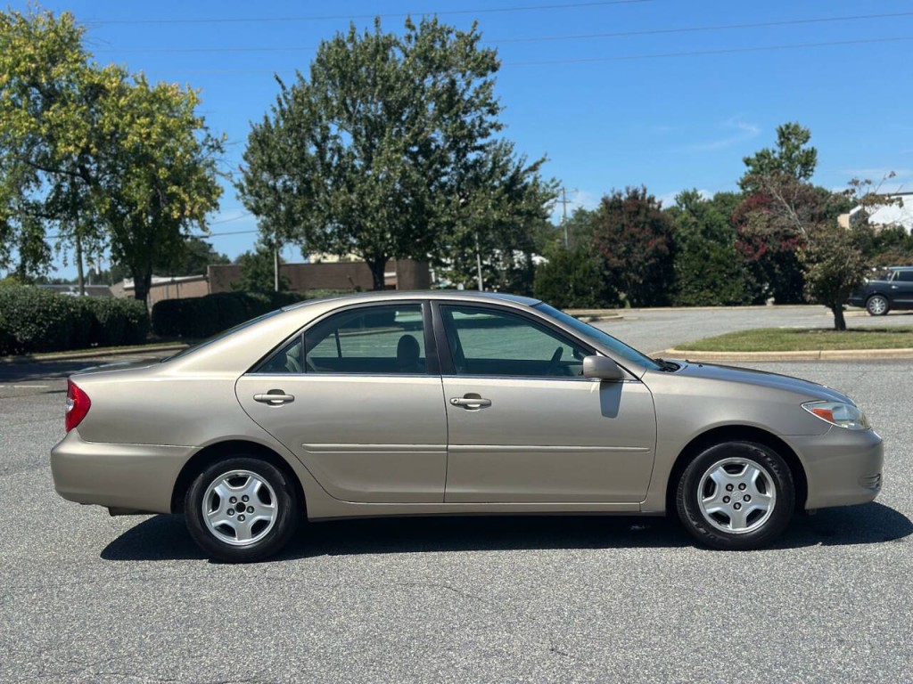 2003 Toyota Camry Image 6