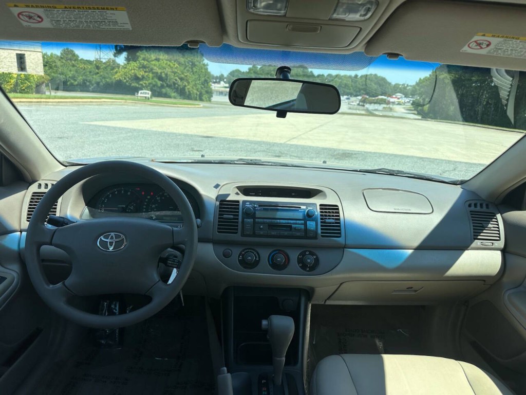 2003 Toyota Camry Image 11