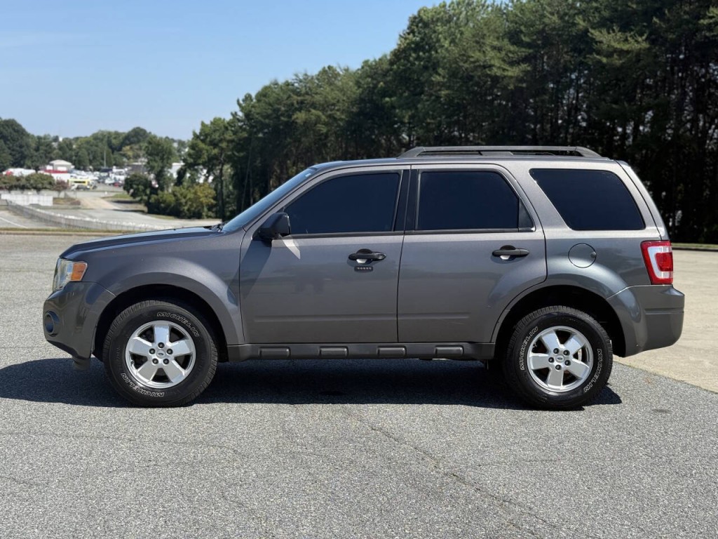 2012 Ford Escape Image 2