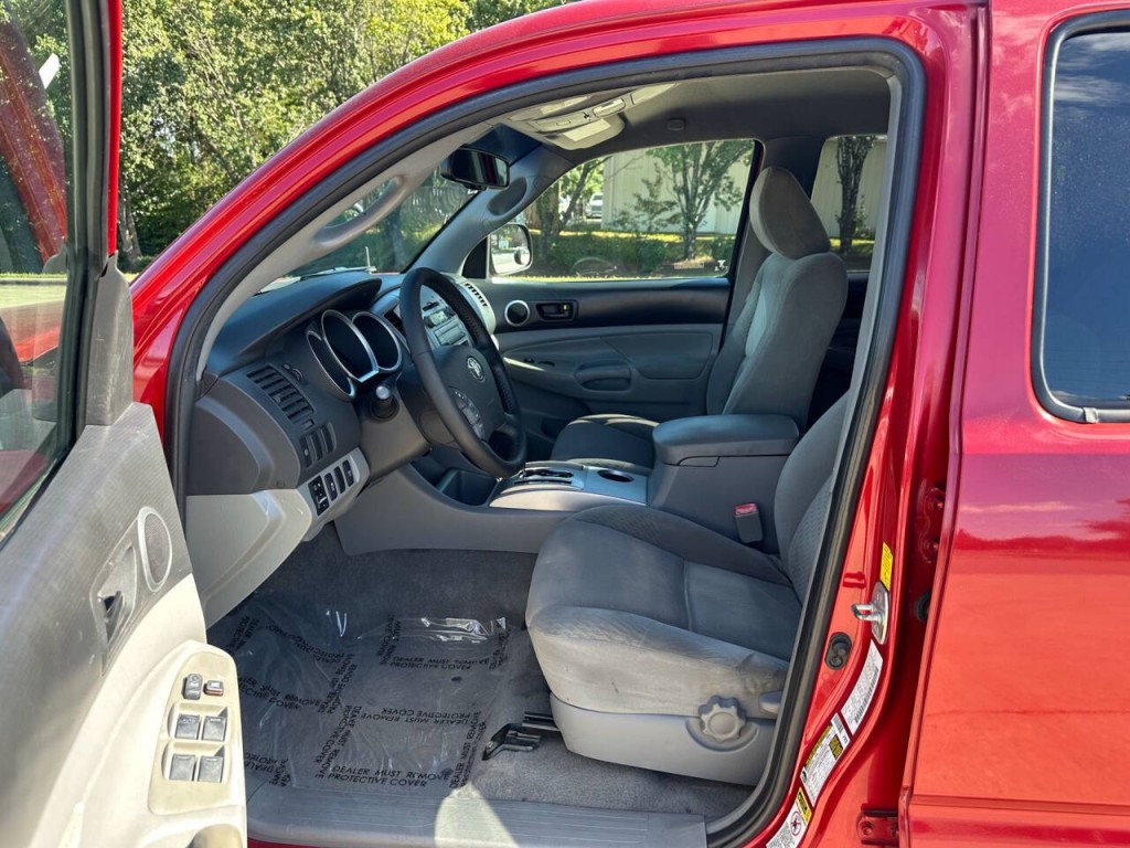 2010 Toyota Tacoma Image 8