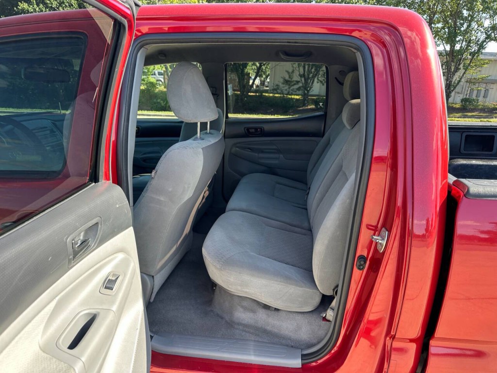 2010 Toyota Tacoma Image 9