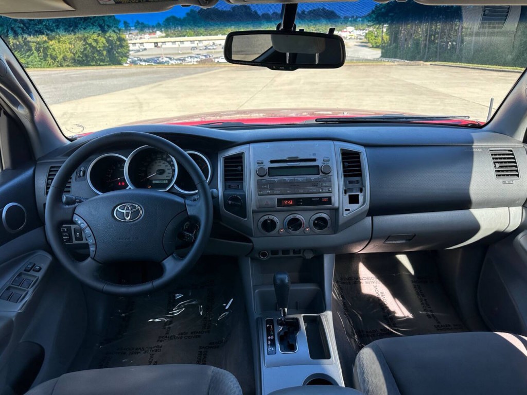 2010 Toyota Tacoma Image 11