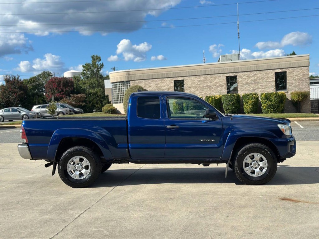 2015 Toyota Tacoma Image 5