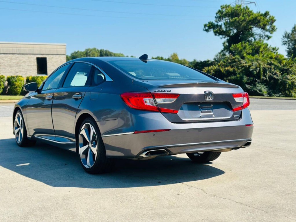 2018 Honda Accord Image 3