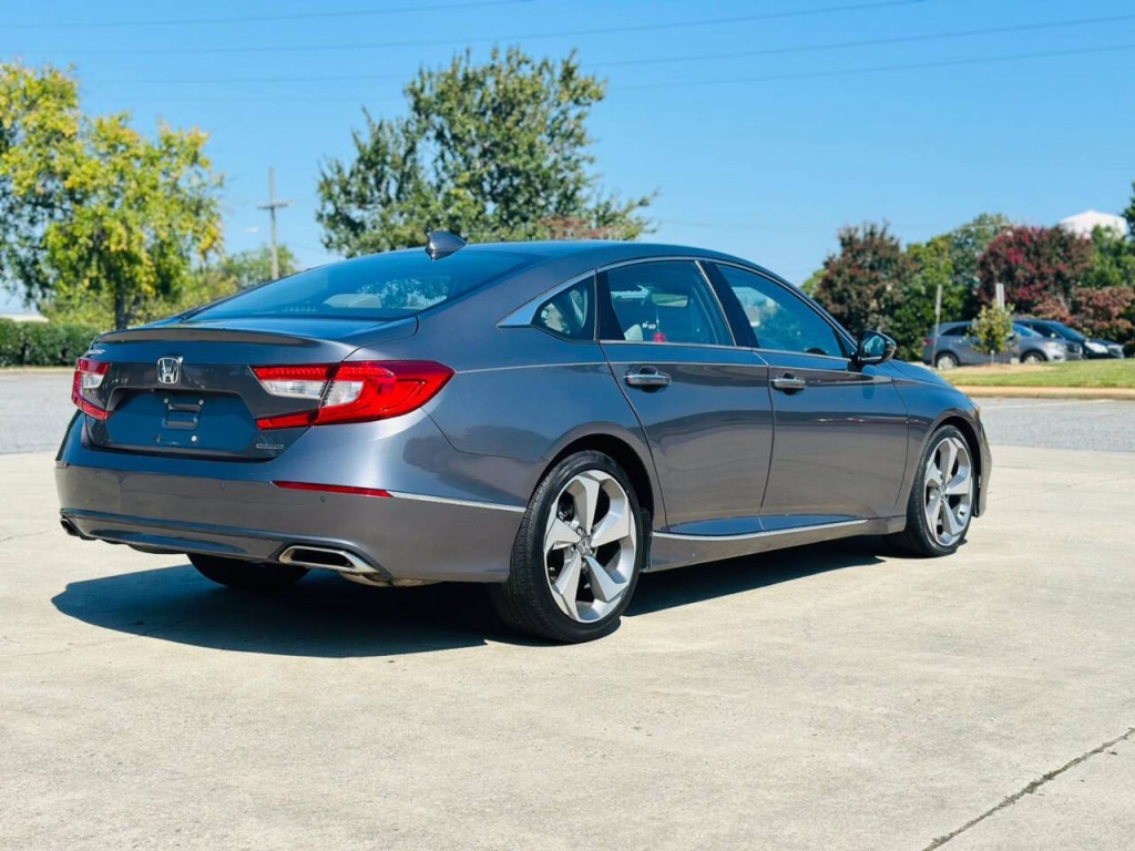 2018 Honda Accord Image 4