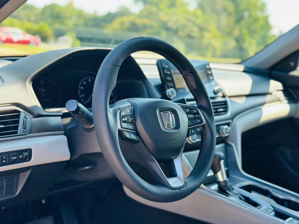 2018 Honda Accord Image 8