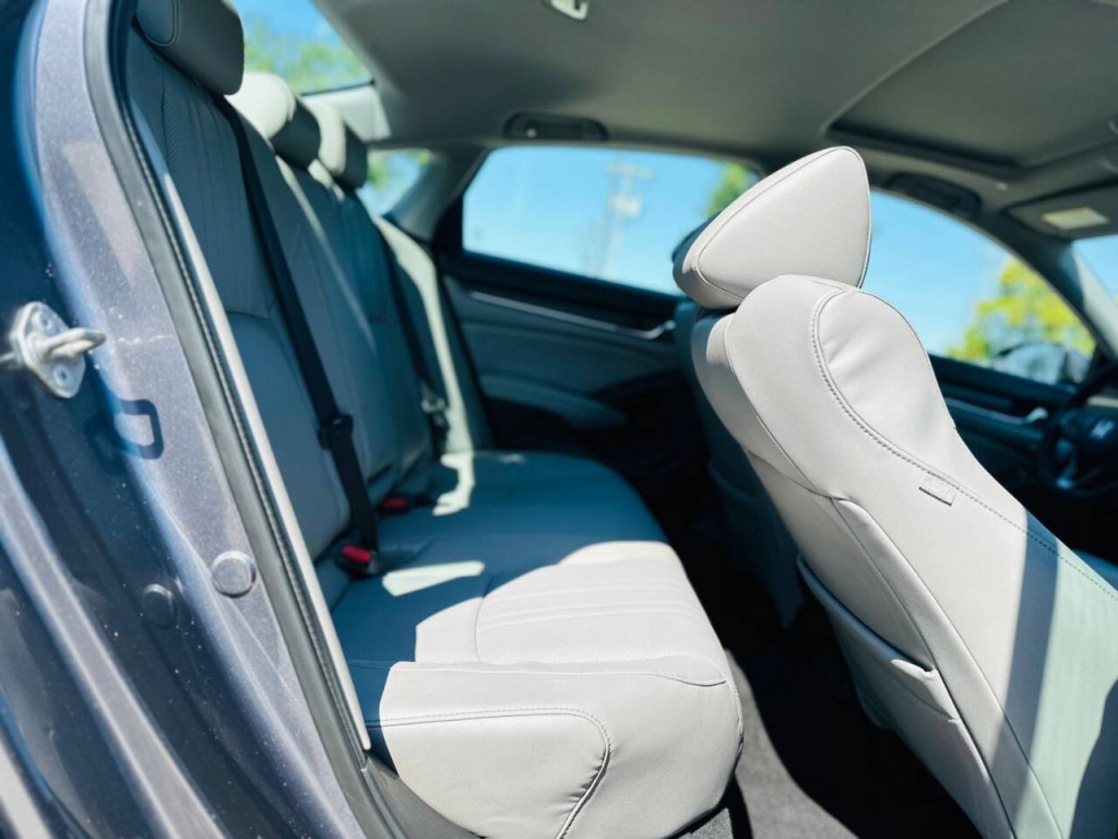 2018 Honda Accord Image 10