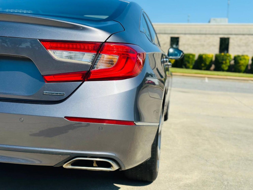 2018 Honda Accord Image 13