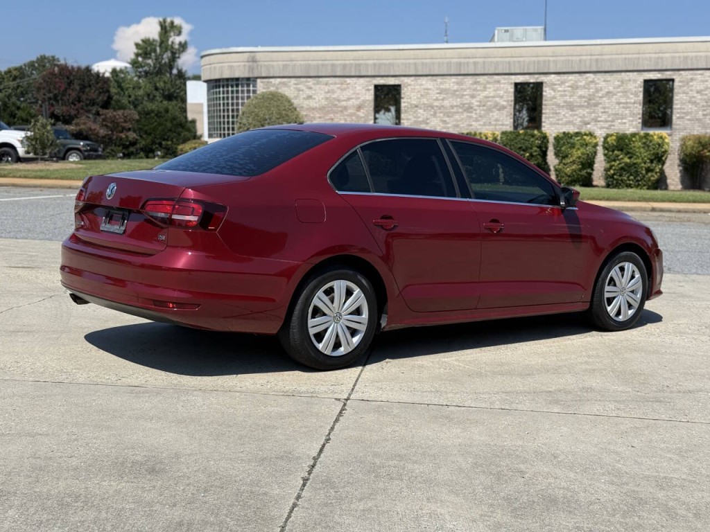 2017 Volkswagen Jetta Image 5